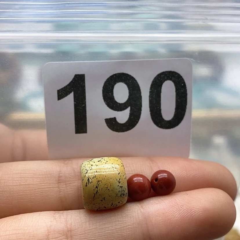 【闪购商品】南红玛瑙颈饰未镶嵌