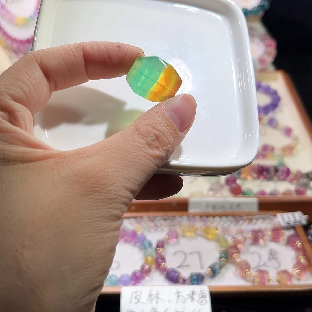 萤石未镶嵌萤石黄绿随型