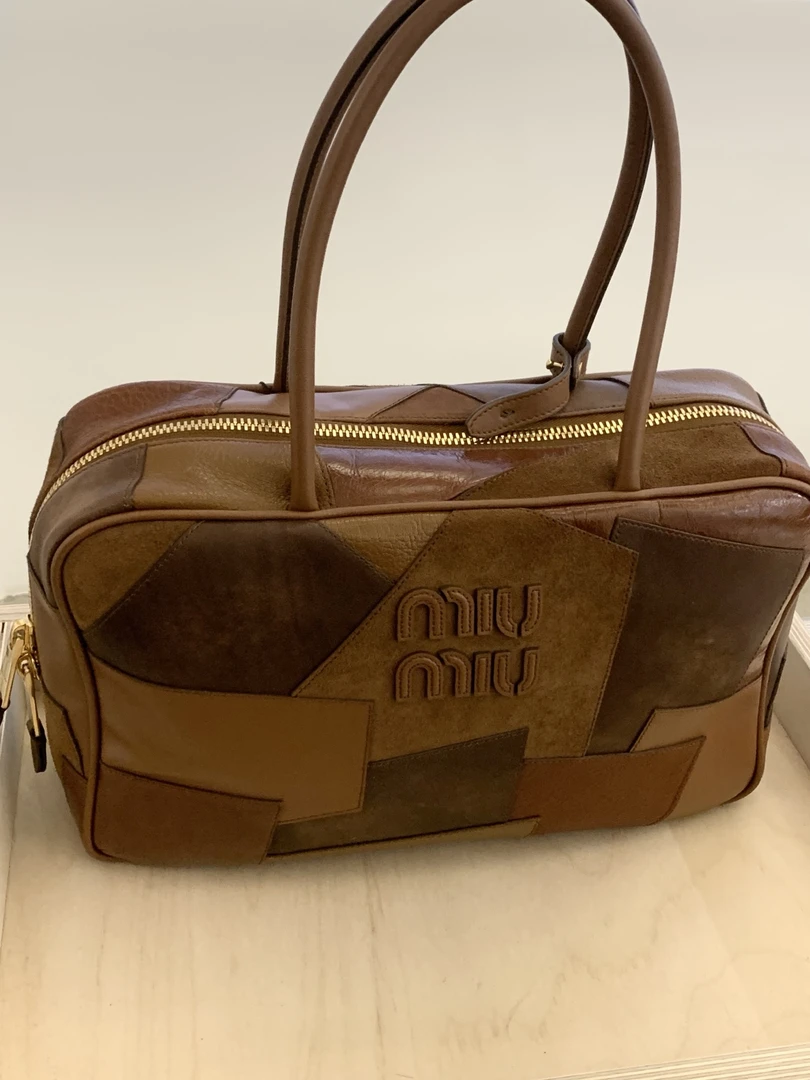 99新 MIU MIU/缪缪 miumiu 缪缪 大号补丁保龄球单肩包11999129