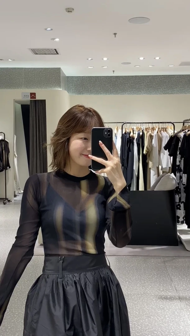 2025年夏新款时尚气质百搭显瘦高级感长袖上衣黑色高腰半身裙套装