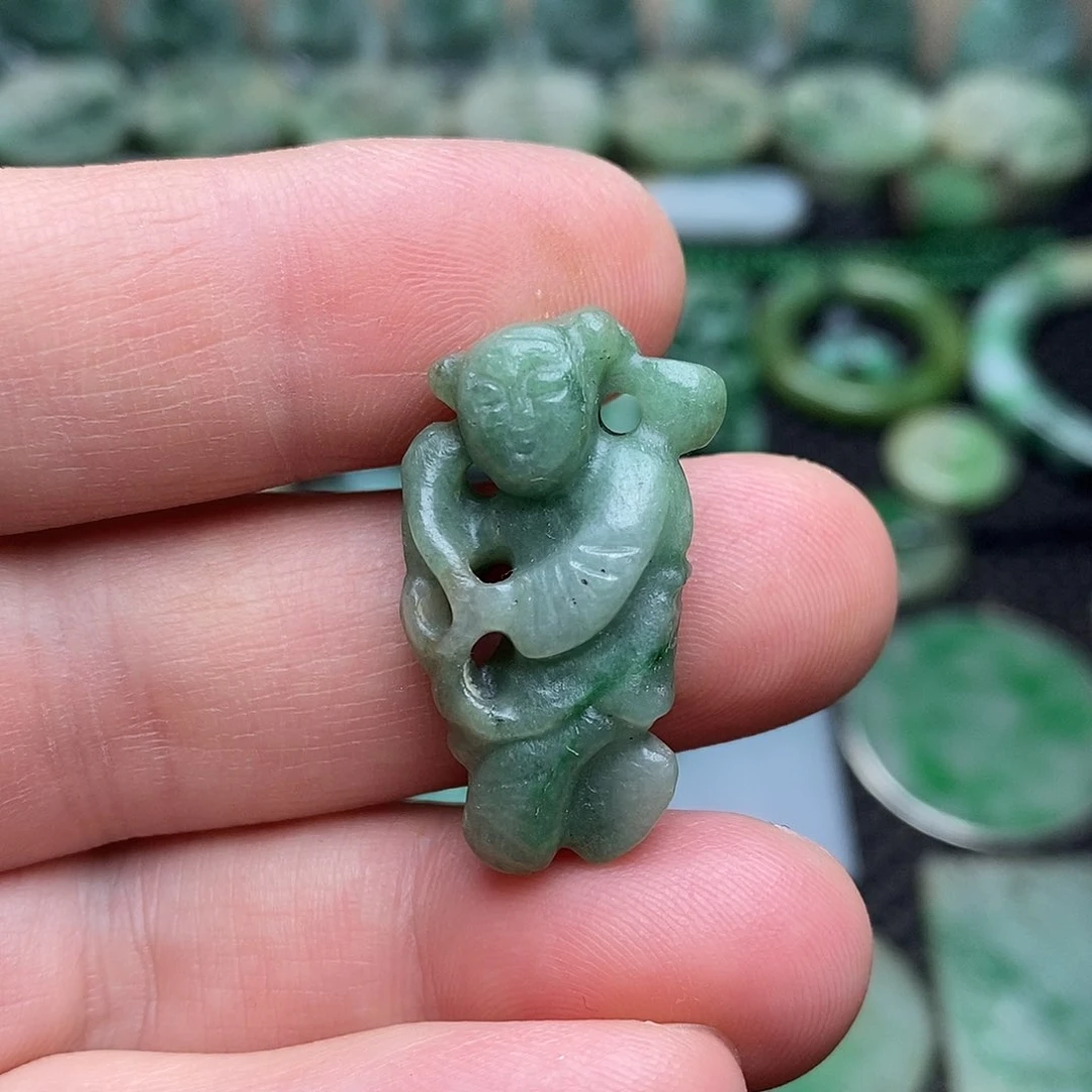 翡翠挂件未镶嵌缅甸天然翡翠童子