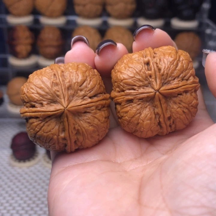 文玩核桃把件17号木纹四楞38尺