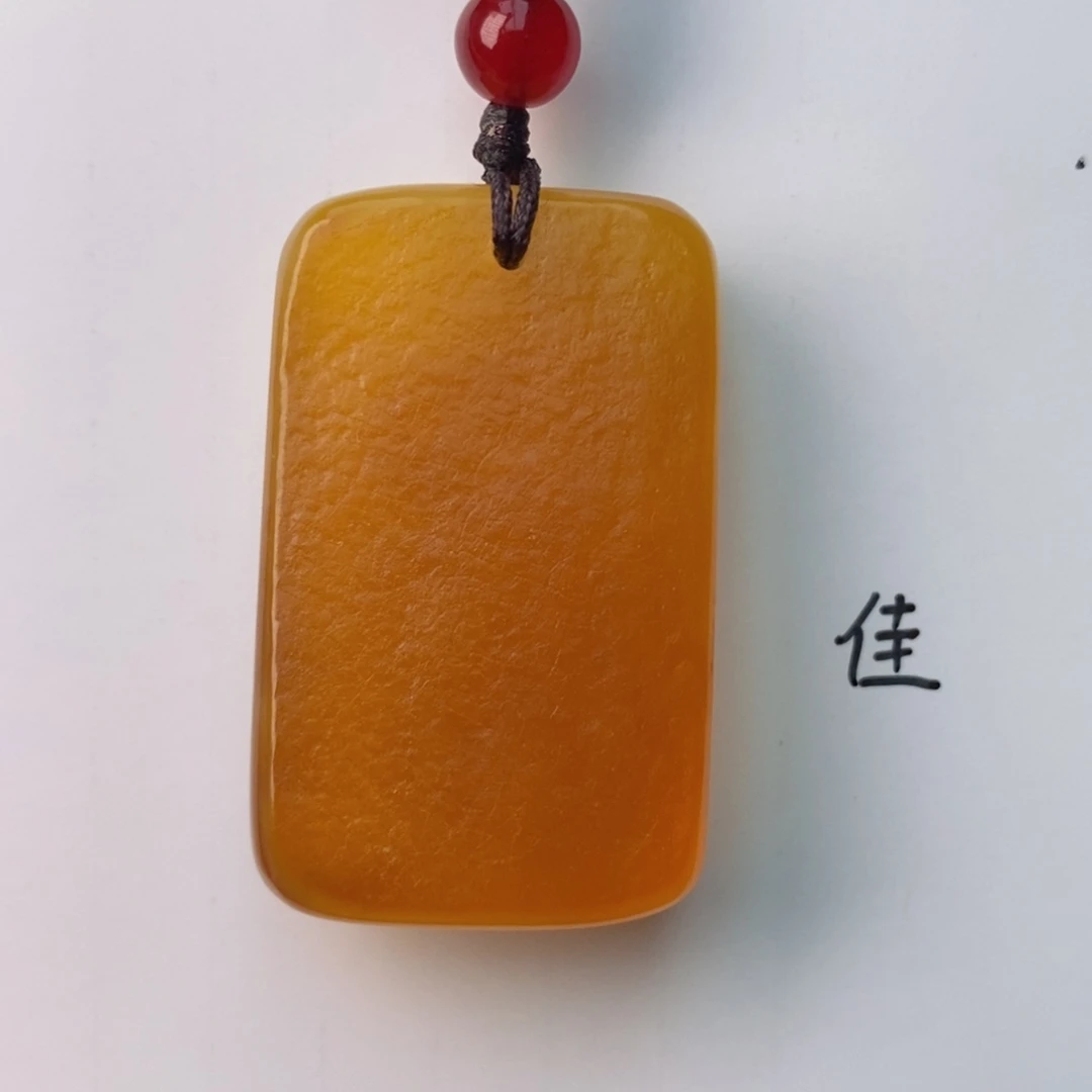 未镶嵌琥珀珠宝奇石