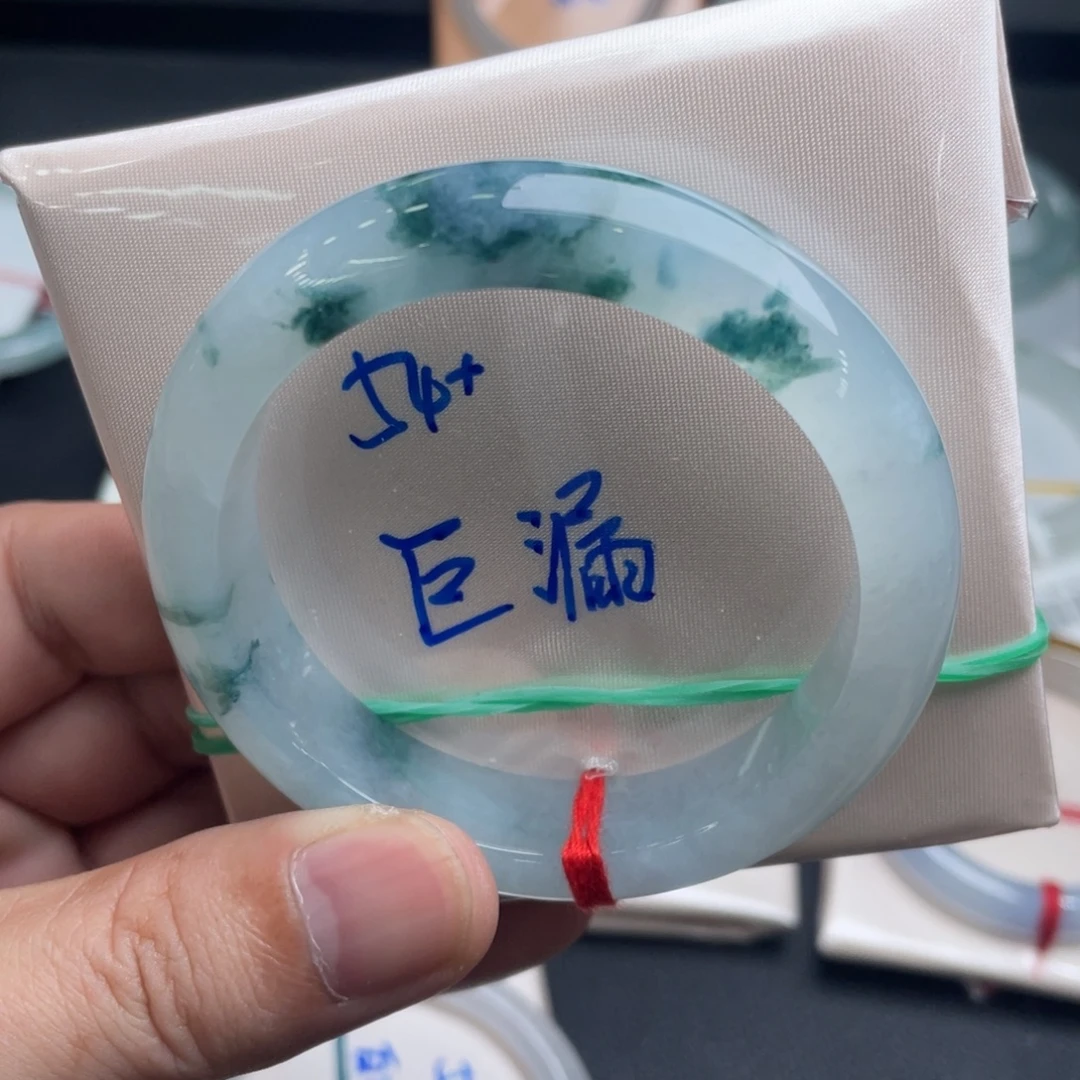 翡翠未镶嵌手镯翡翠手镯71