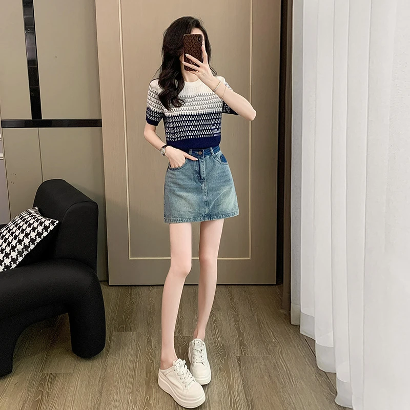 上衣女2025新款时尚款洋气显瘦圆领短袖针织上衣蓝色半身牛仔裙潮