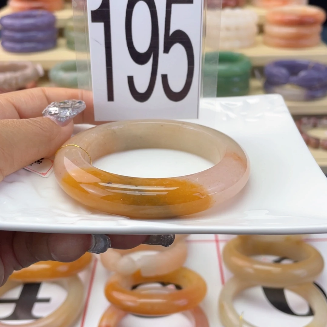 石英质玉未镶嵌手镯