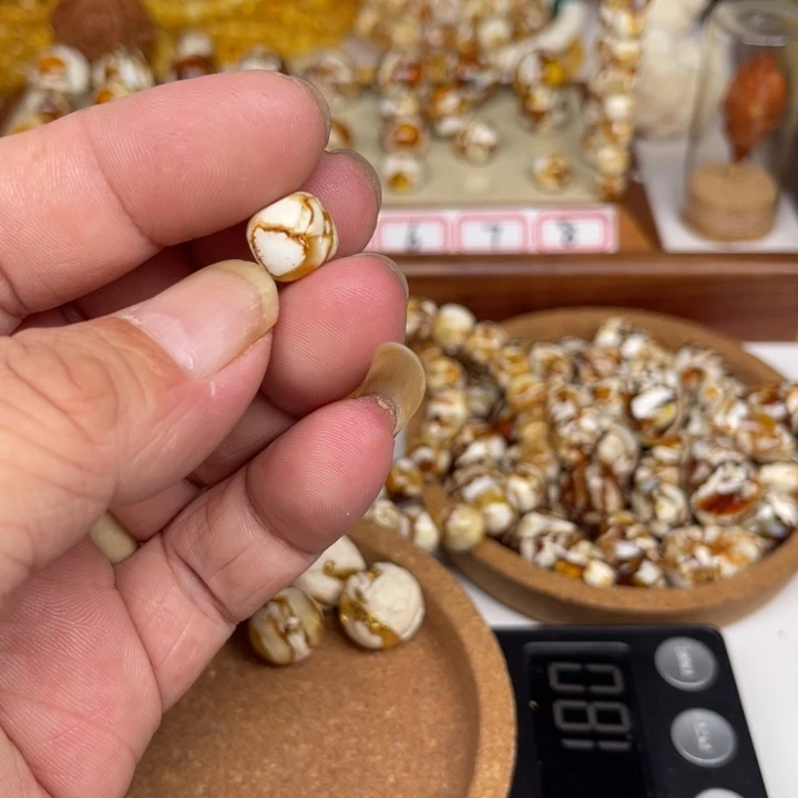 琥珀裸石未镶嵌李*I251号