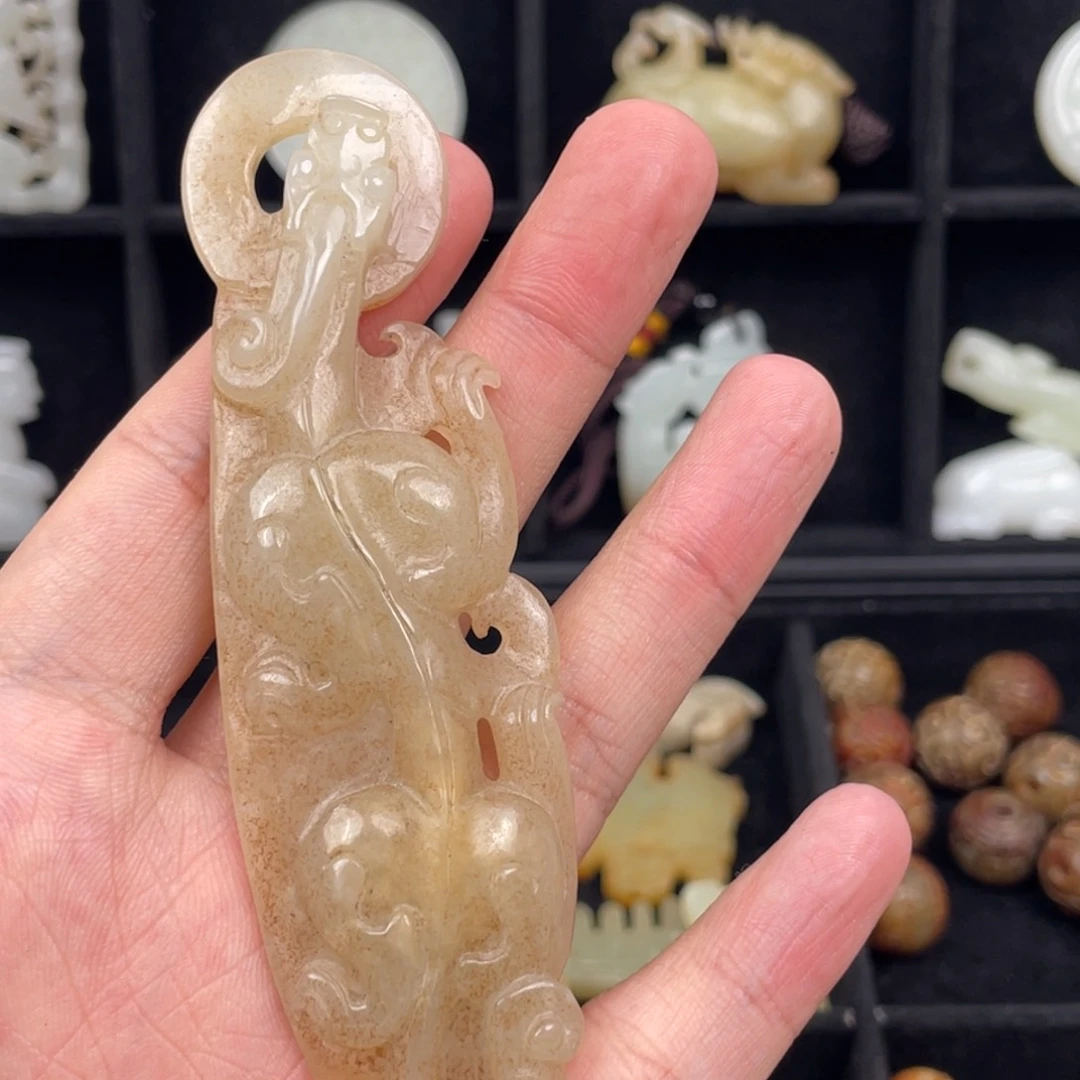 和田玉（糖玉）颈饰未镶嵌