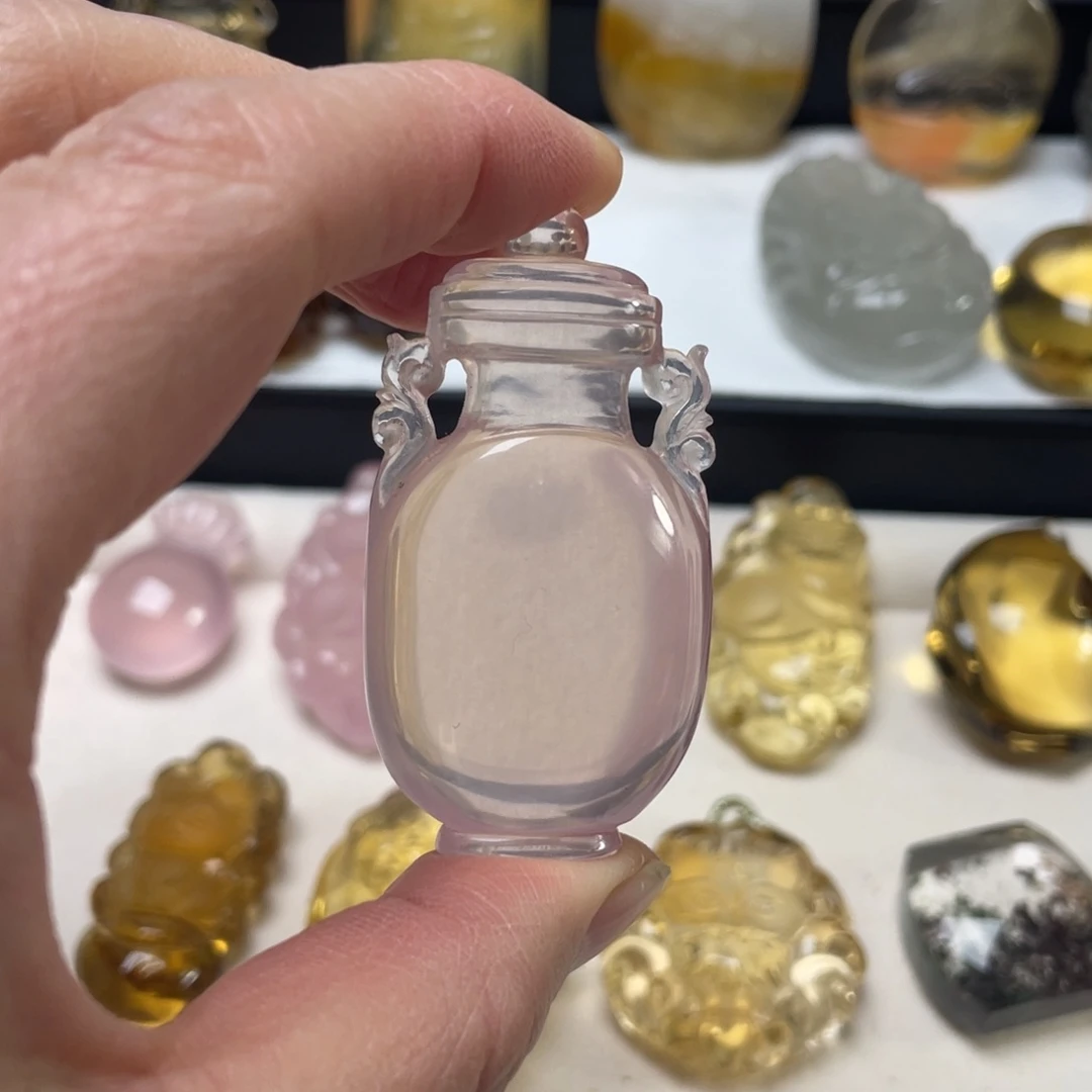 颈饰未镶嵌水晶银**区天然粉晶宝瓶吊坠