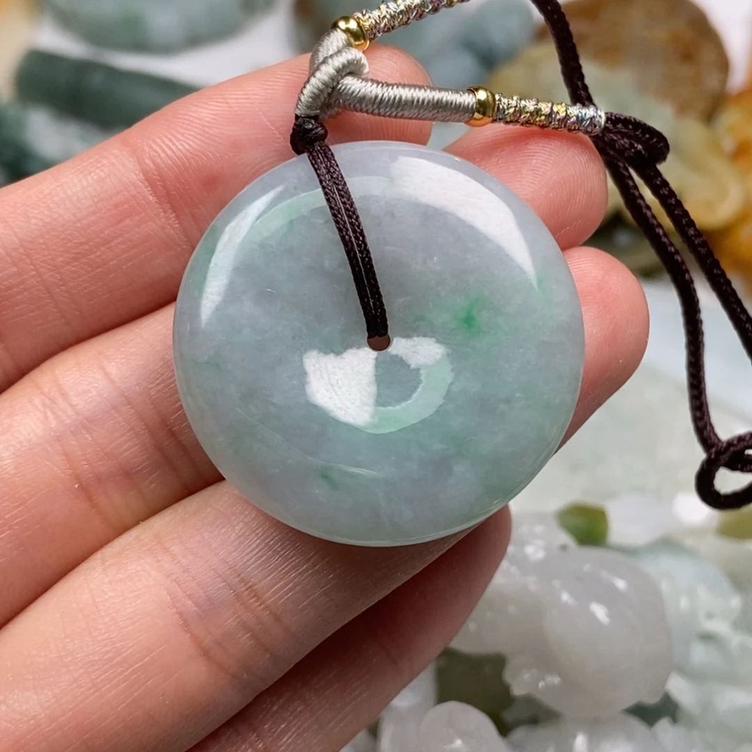 J***y翡翠未镶嵌颈饰翡翠