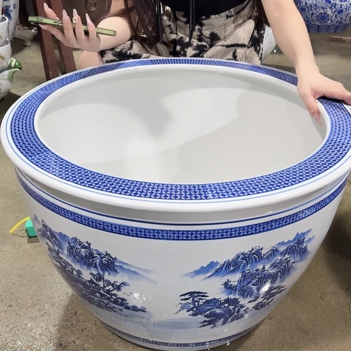 瓷片口径65厘米 高度42厘米