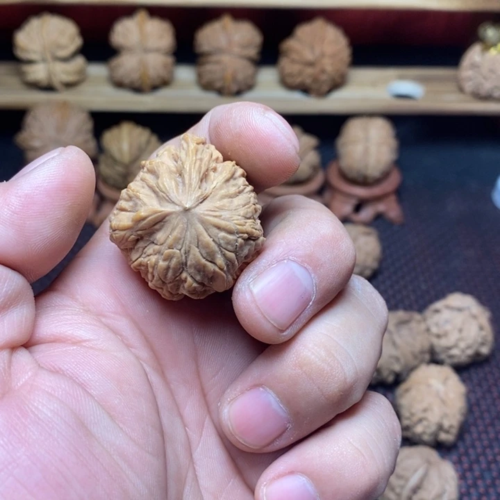 问***林把件文玩核桃文玩