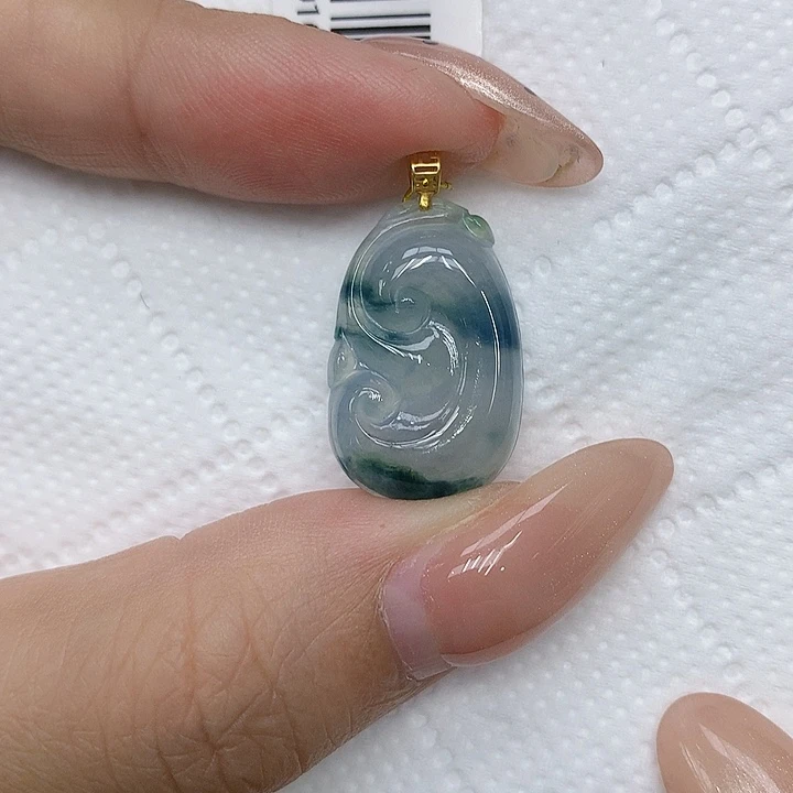 颈饰18K金镶嵌翡翠