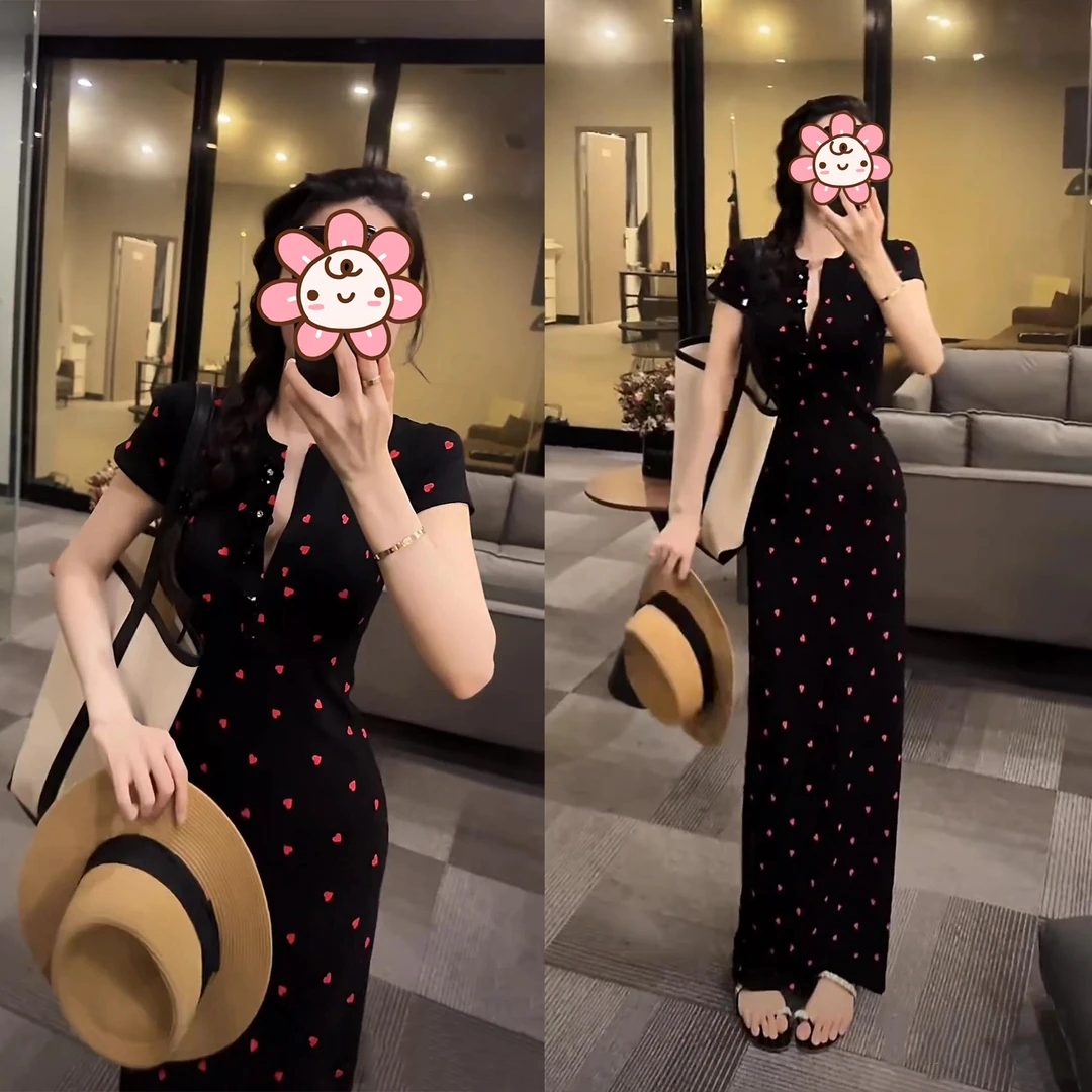 小众高级感轻奢心形包臀连衣裙女2025夏季新款辣妹修身显瘦长裙子