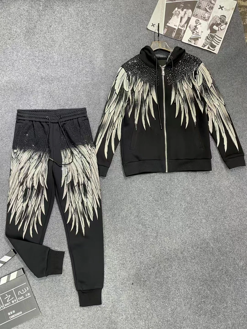 11906-775翅膀重工潮牌烫钻运动套装时尚百搭帽衫带帽开衫外套