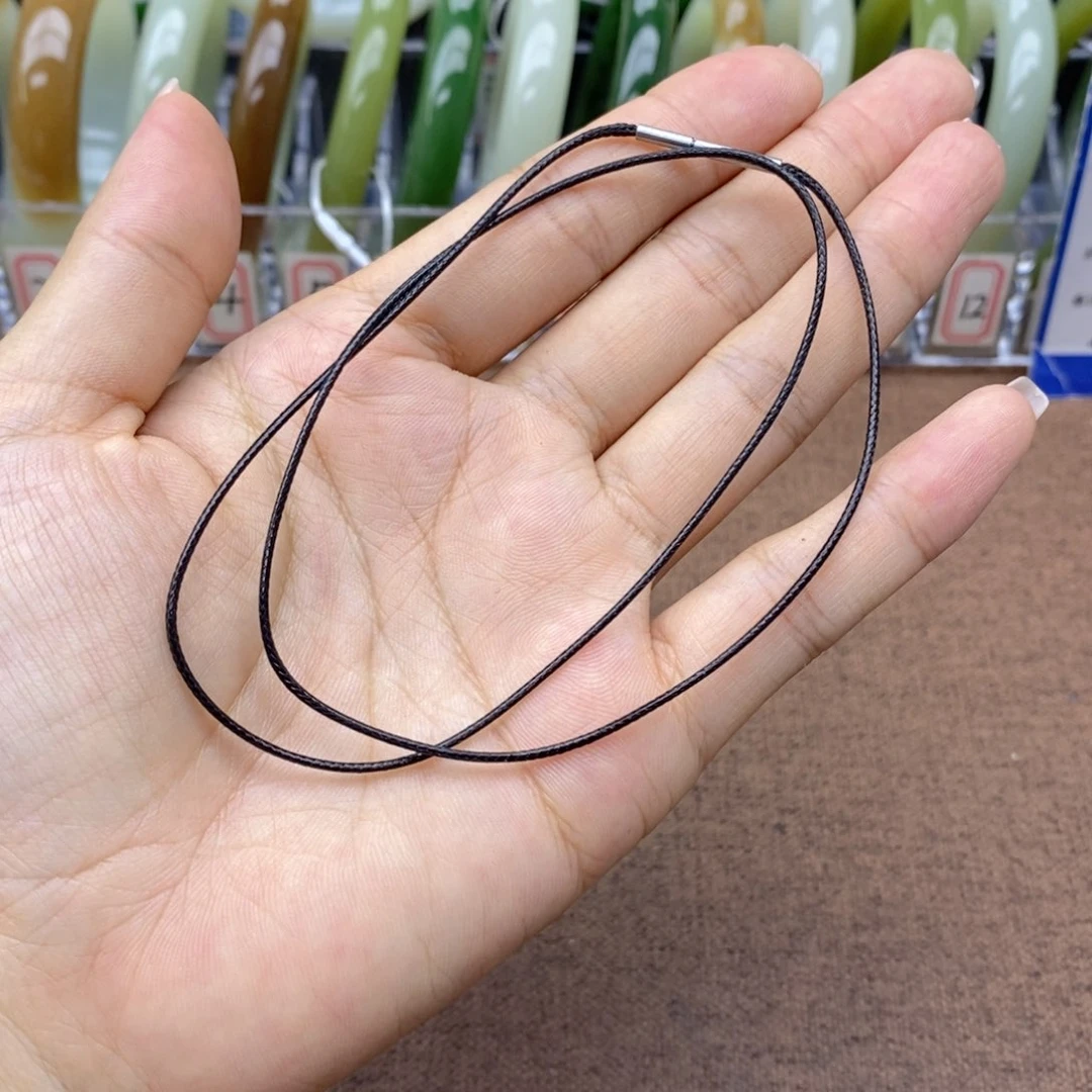 蒋****和田玉未镶嵌项链