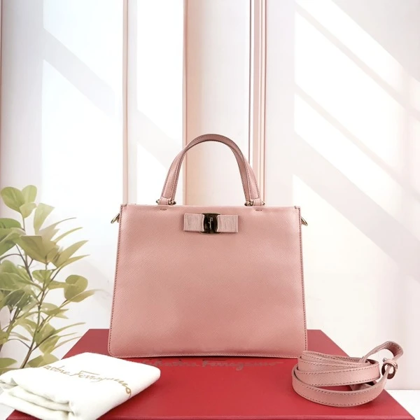 95新/菲拉格慕/包包/市场价29000/250213XL0028