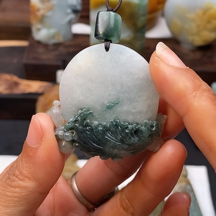 祥***鑫定制翡翠未镶嵌毛货抛光