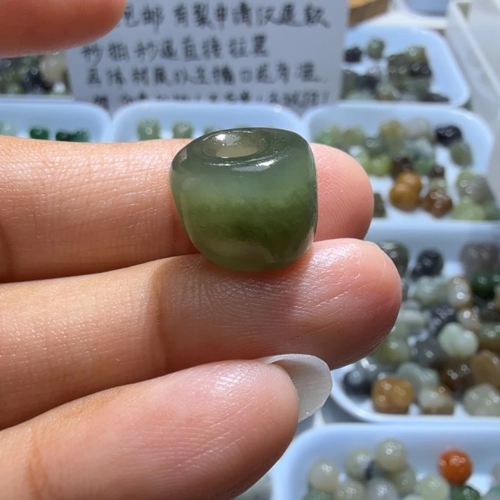 未镶嵌和田玉珠宝半成品