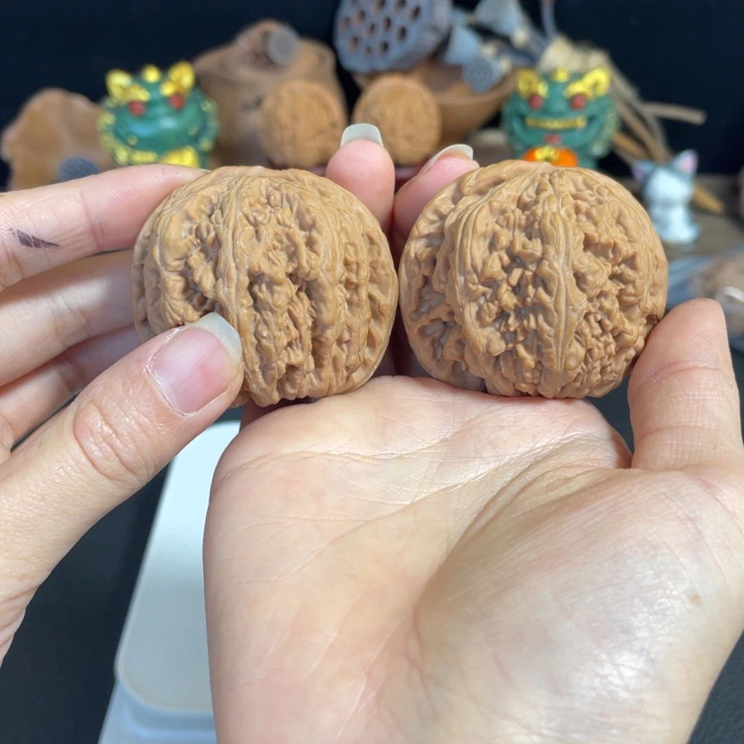 丨***灬大叶紫檀（黑酸枝木类）