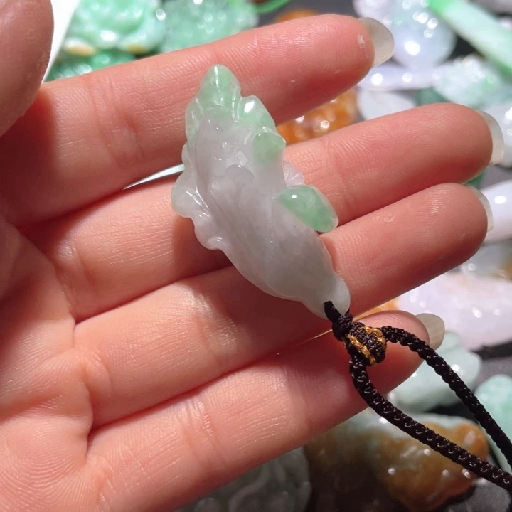 【闪购商品】翡翠颈饰未镶嵌灵**人天然翡翠
