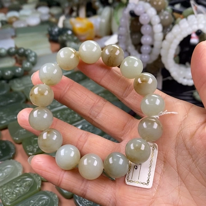 和田玉未镶嵌颈饰予