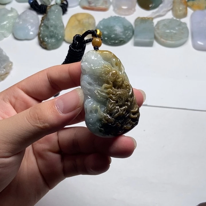 翡翠未镶嵌颈饰双头龙24