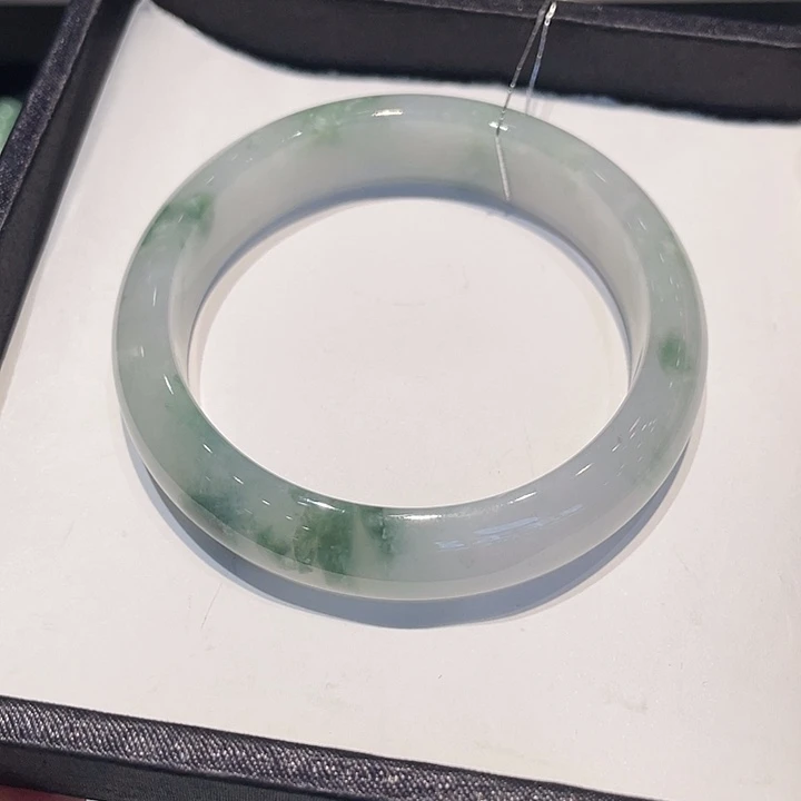 翡翠未镶嵌手镯翡翠手镯