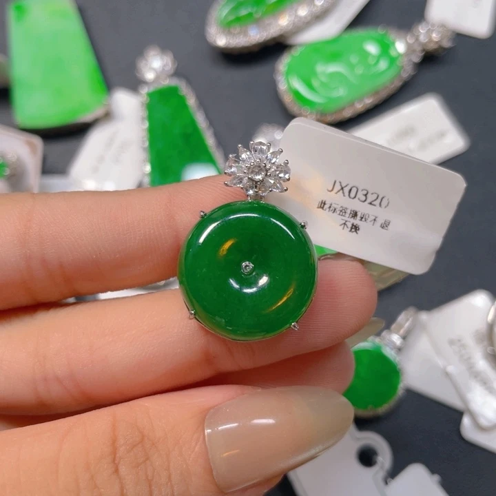 【闪购商品】翡翠银S925镶嵌颈饰飘*飘翡翠