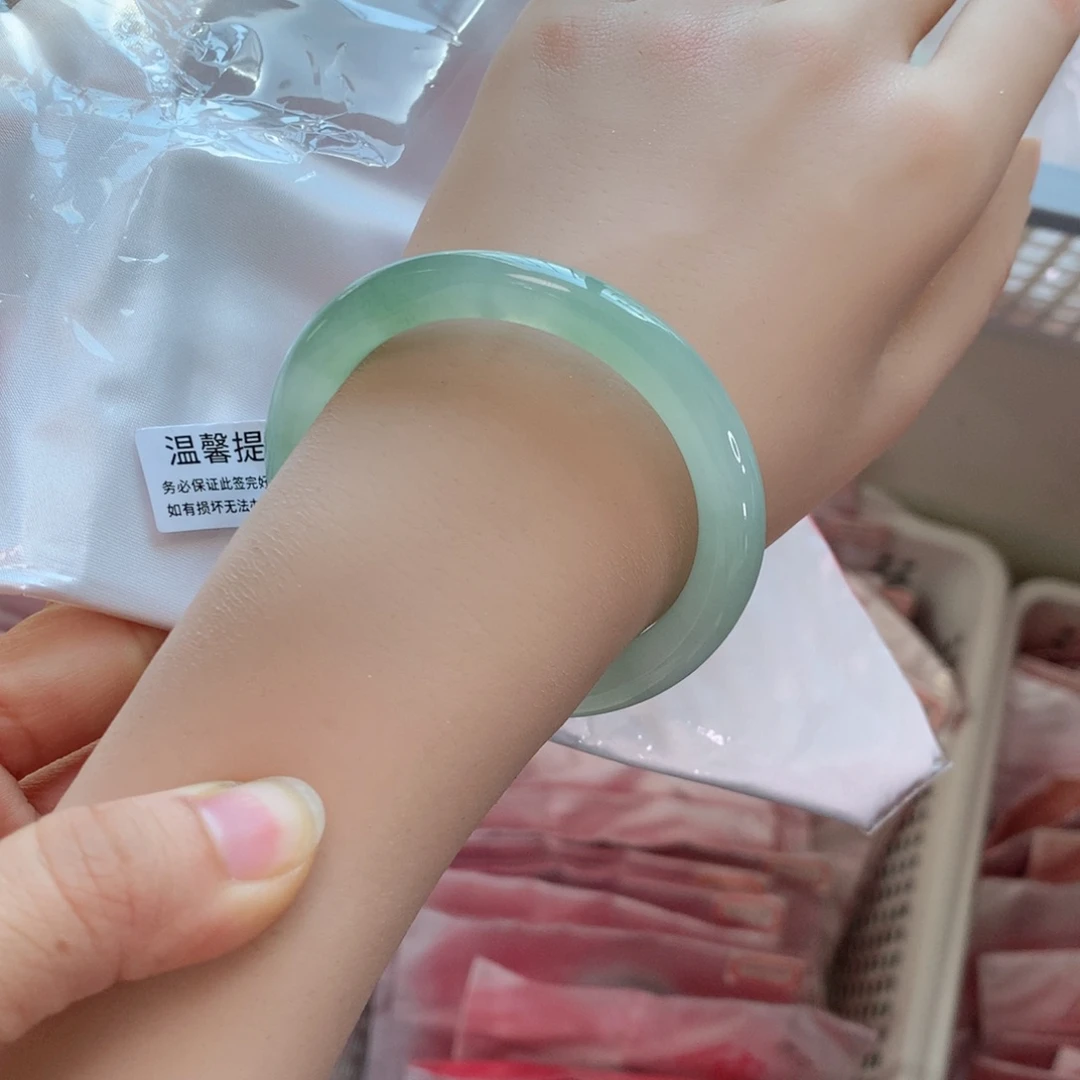 未镶嵌手镯翡翠 圆条215⭐⭐⭐⭐⭐强推