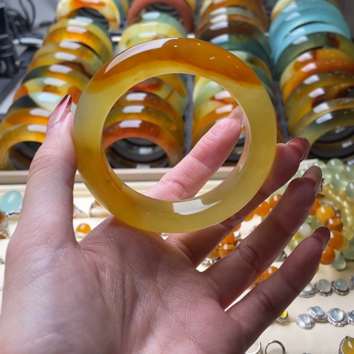 蛇纹石玉手镯未镶嵌沈*易