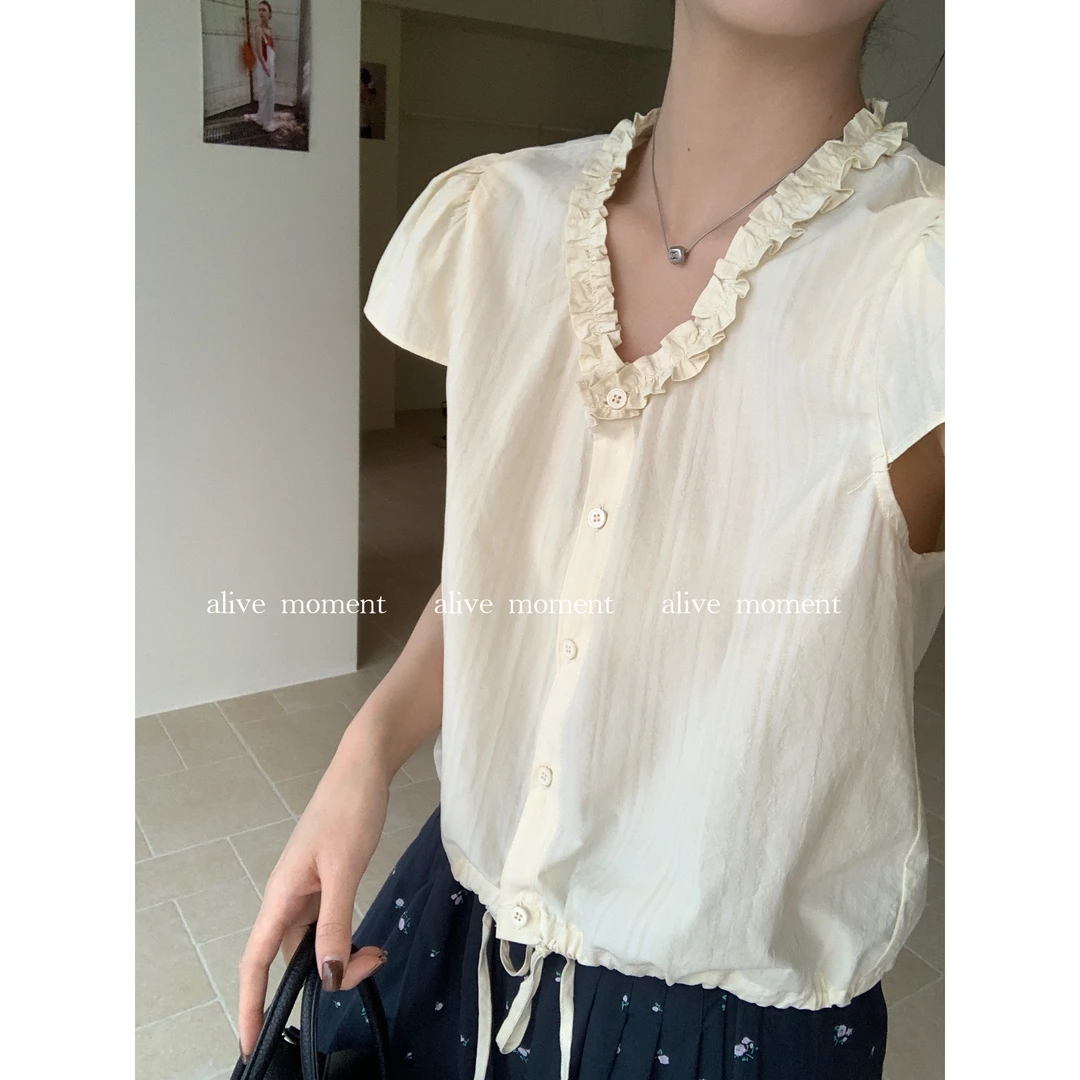 50933#ALIVE#韩韩的甜系减龄小飞袖衬衫(福利)
