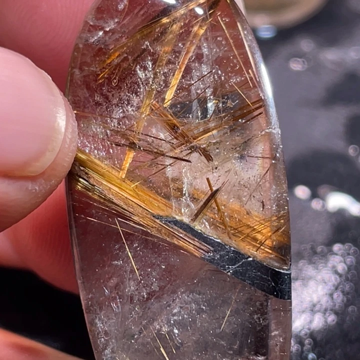 芹***菜颈饰未镶嵌发晶钛晶