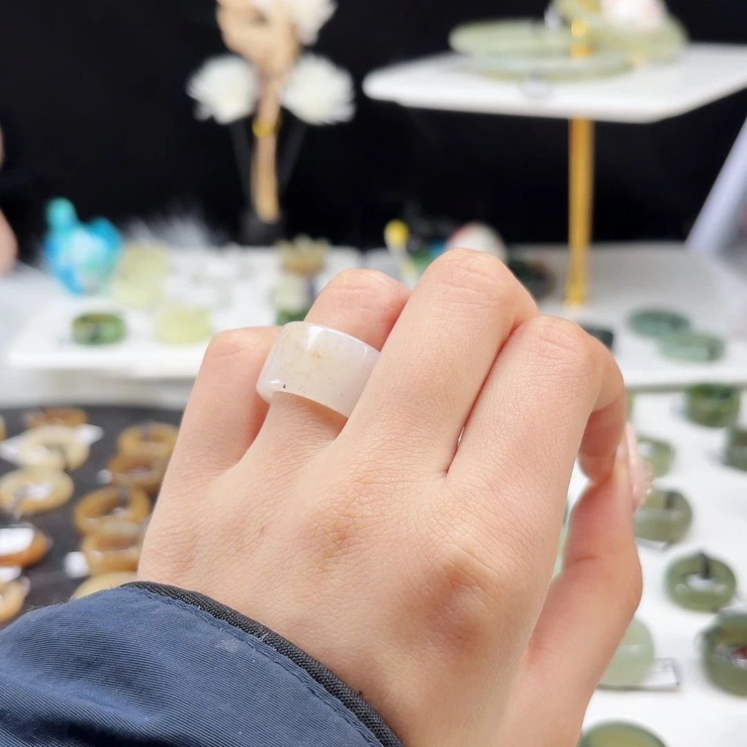 和田玉未镶嵌戒指P58白底金桂花直切16.1不退换