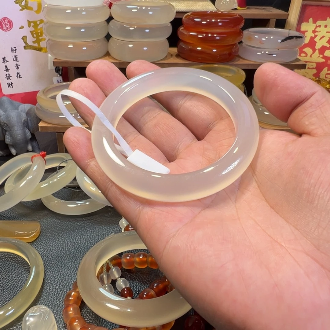 高***基手镯玛瑙/玉髓未镶嵌