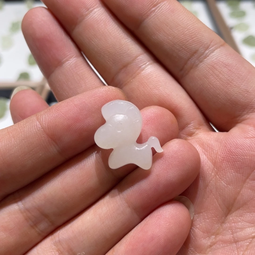 和田玉未镶嵌颈饰小马