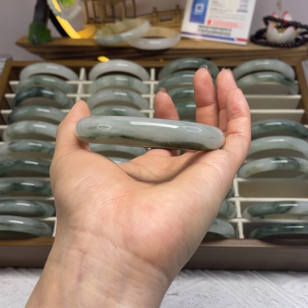 石英质玉未镶嵌手镯073