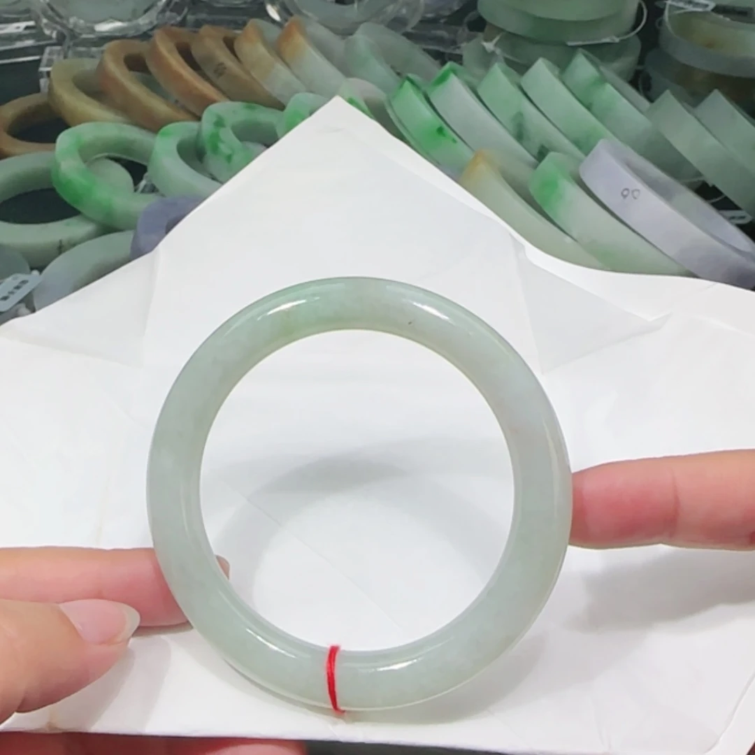 【闪购商品】未镶嵌手镯翡翠