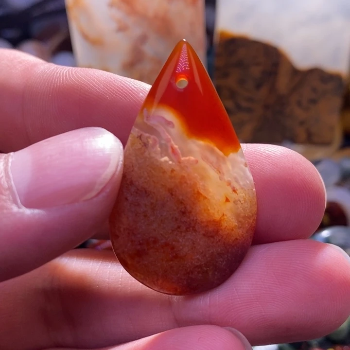 【闪购商品】玛瑙/玉髓颈饰未镶嵌温***。