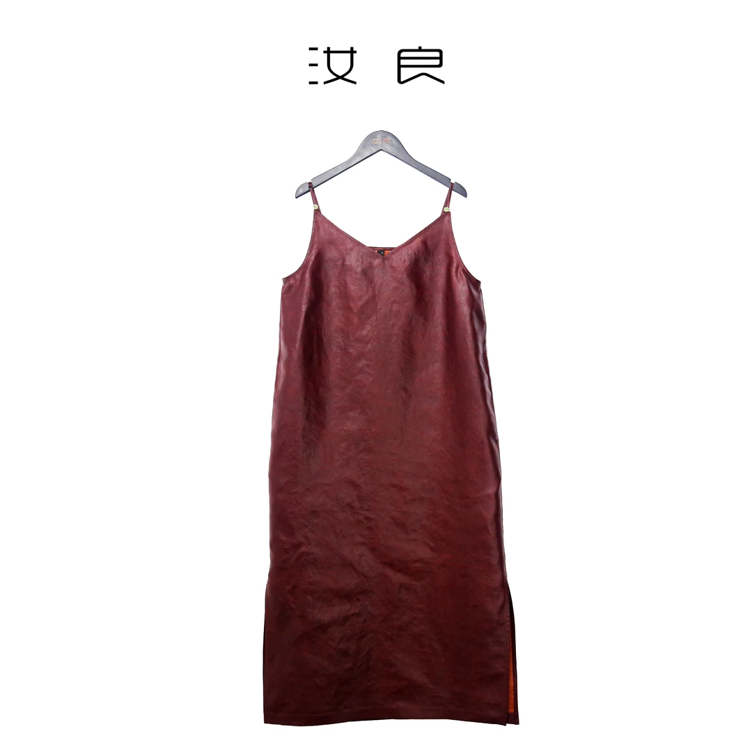 百搭V领吊带连衣裙