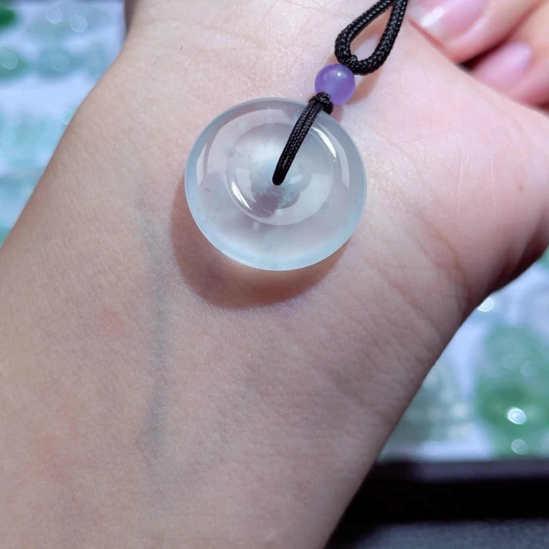 翡翠未镶嵌颈饰平安扣