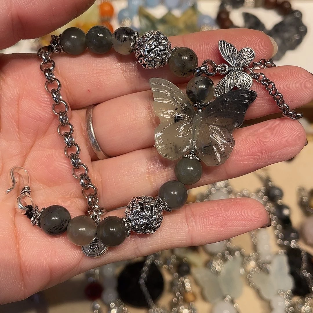 蛇纹石玉合金颈饰