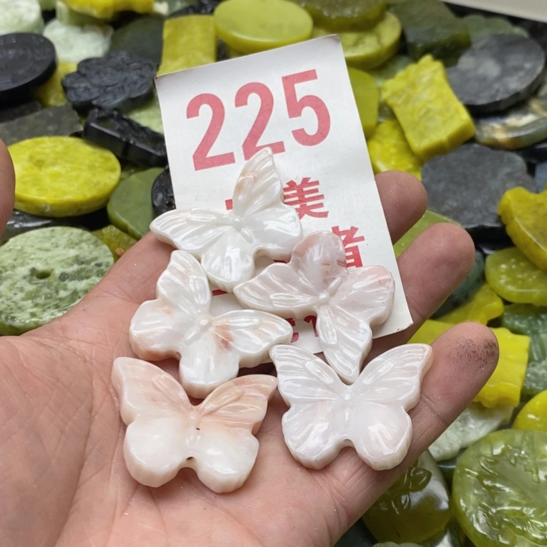 蛇纹石玉未镶嵌挂坠