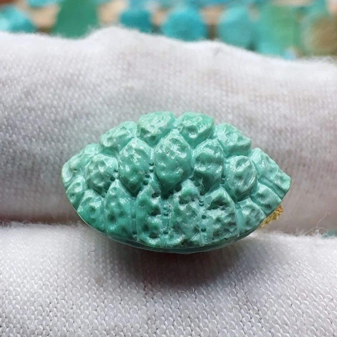 绿松石未镶嵌珠宝奇石超饱满富甲