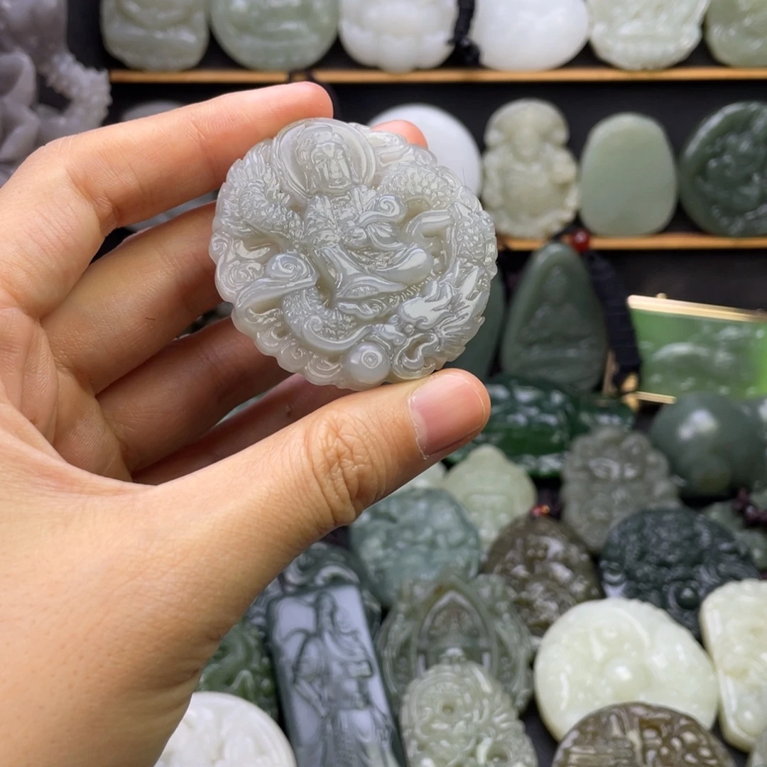 和田玉未镶嵌颈饰