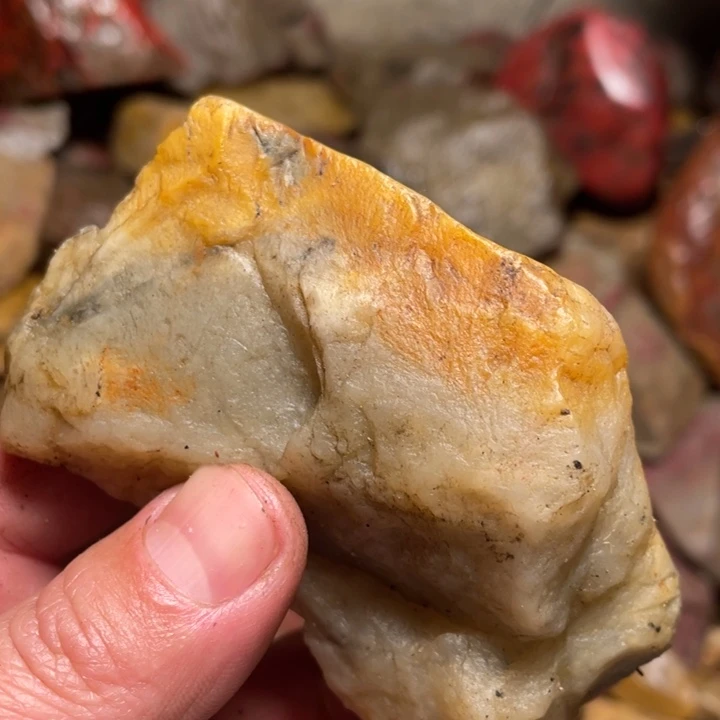 田黄石九****）159克昌化田黄石