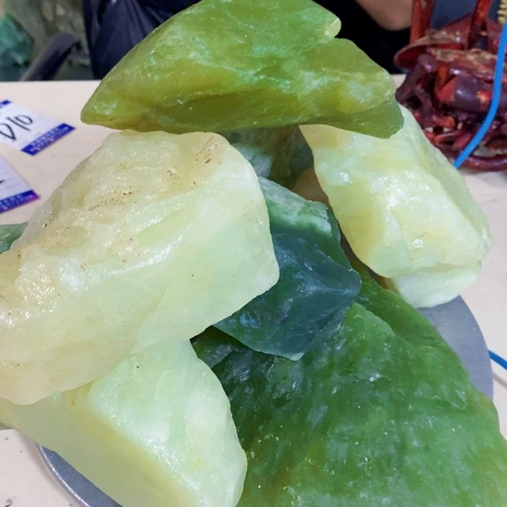 未镶嵌蛇纹石玉原石多样性随机发货一块