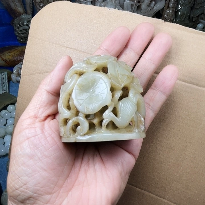 和田玉（白玉）未镶嵌珠宝奇石白**士