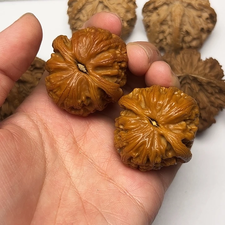 秦岭文玩核桃核桃