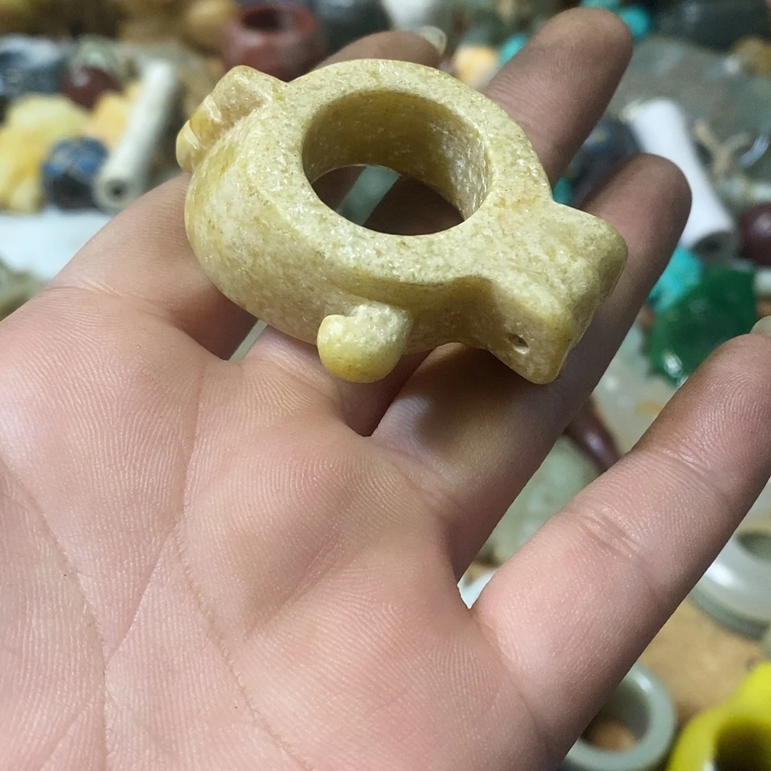 和田玉（糖玉）未镶嵌挂件